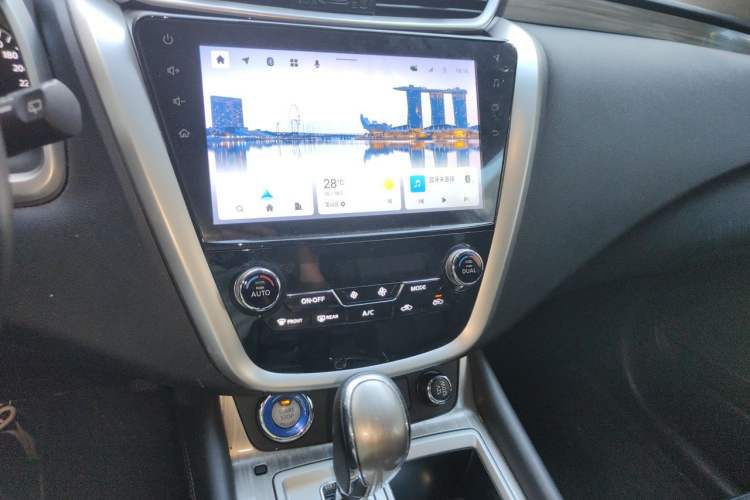 Used Nissan Murano 2021 2.5L XL Two-Wheel Drive Smart Connect Luxury Edition Audio And AC Panel