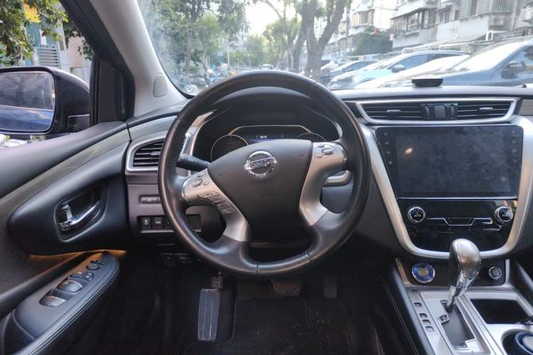 Used Nissan Murano 2021 2.5L XL Two-Wheel Drive Smart Connect Luxury Edition Steering Wheel