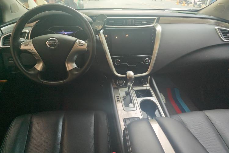 Used Nissan Murano 2021 2.5L XL Two-Wheel Drive Smart Connect Luxury Edition Center Console