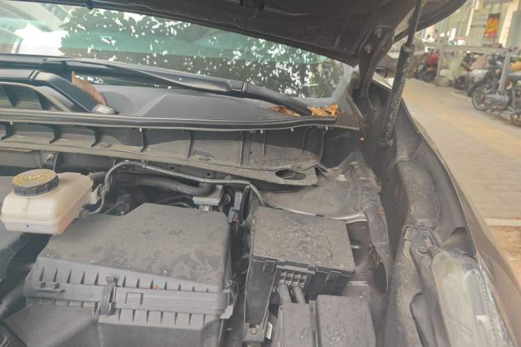 Used Nissan Murano 2021 2.5L XL Two-Wheel Drive Smart Connect Luxury Edition Engine Bay Left