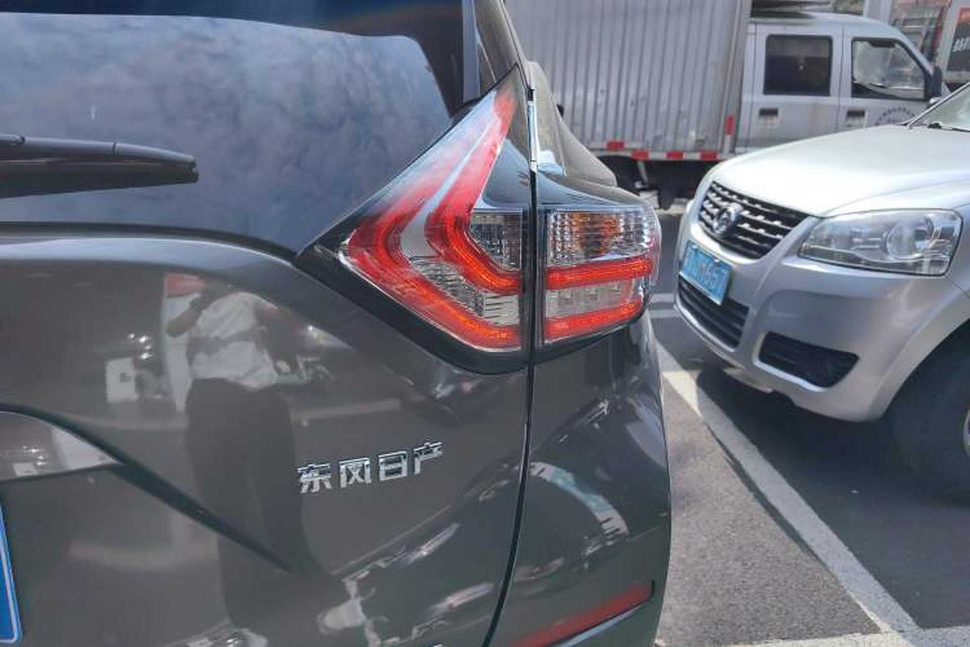 Used Nissan Murano 2021 2.5L XE Two-Wheel Drive Elite Edition Exterior 6