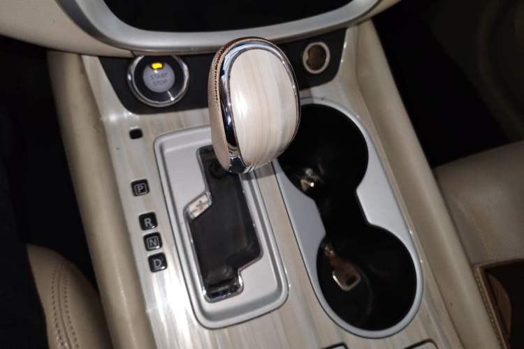 Used Nissan Murano 2021 2.5 S/C HEV XE Four-Wheel Drive Hybrid SmartConnect Prestige Edition Gear Lever