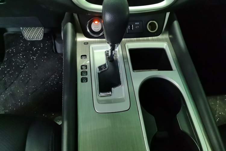 Used Nissan Murano 2021 2.5L XE Two-Wheel Drive Elite Edition Gear Lever