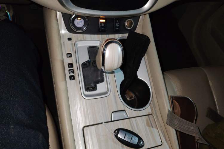 Used Nissan Murano 2021 2.5 S/C HEV XE Four-Wheel Drive Hybrid SmartConnect Prestige Edition Gear Lever