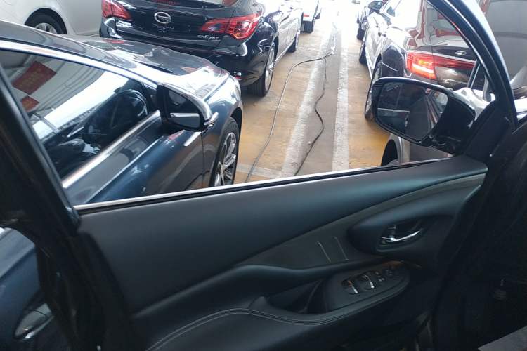 Used Nissan Murano 2021 2.5L XL Two-Wheel Drive Smart Connect Luxury Edition Left Front Door Interior