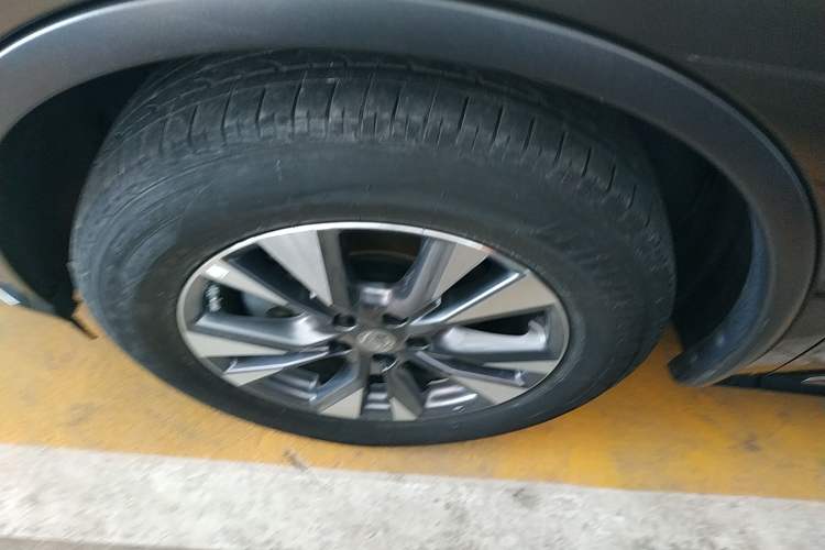Used Nissan Murano 2021 2.5L XL Two-Wheel Drive Smart Connect Luxury Edition Left Front Wheel Hub