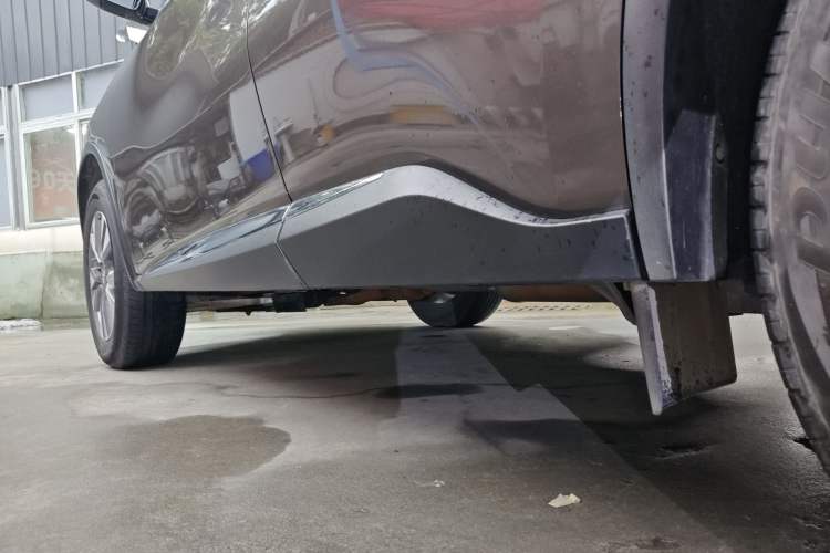 Used Nissan Murano 2021 2.5L XE Two-Wheel Drive Elite Edition Left Side Sill