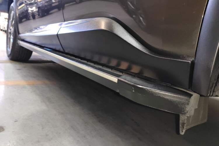 Used Nissan Murano 2021 2.5L XE Two-Wheel Drive Elite Edition Left Side Sill