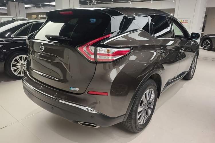 Used Nissan Murano 2021 2.5L XL Two-Wheel Drive Smart Connect Luxury Edition Rear Right 45 Deg
