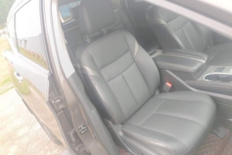 Used Nissan Murano 2021 2.5L XL Two-Wheel Drive Smart Connect Luxury Edition Right Front Seat