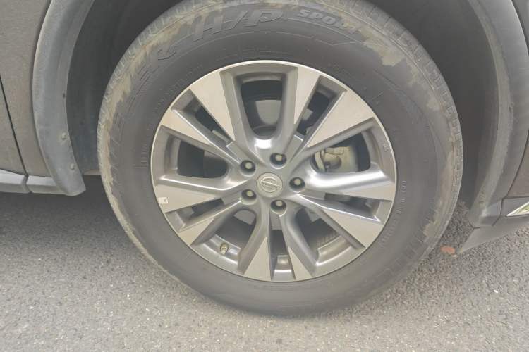 Used Nissan Murano 2021 2.5L XL Two-Wheel Drive Smart Connect Luxury Edition Right Front Wheel Hub