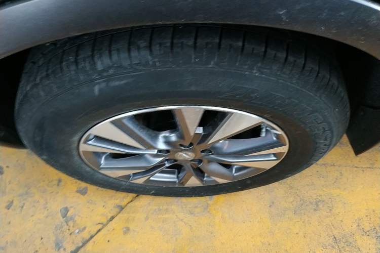 Used Nissan Murano 2021 2.5L XL Two-Wheel Drive Smart Connect Luxury Edition Right Rear Wheel Hub