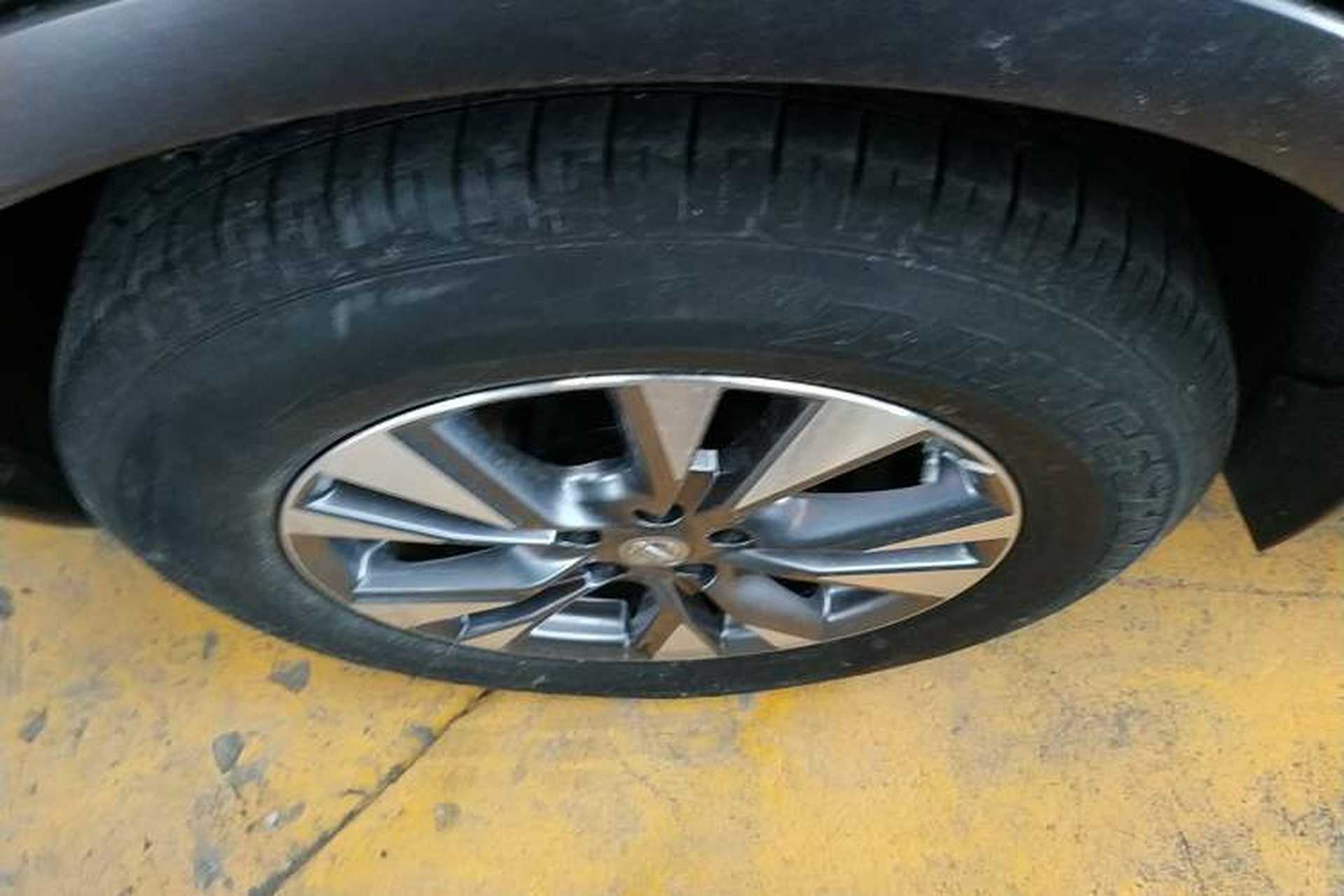 Used Nissan Murano 2021 2.5L XL Two-Wheel Drive Smart Connect Luxury Edition Right Rear Wheel Hub