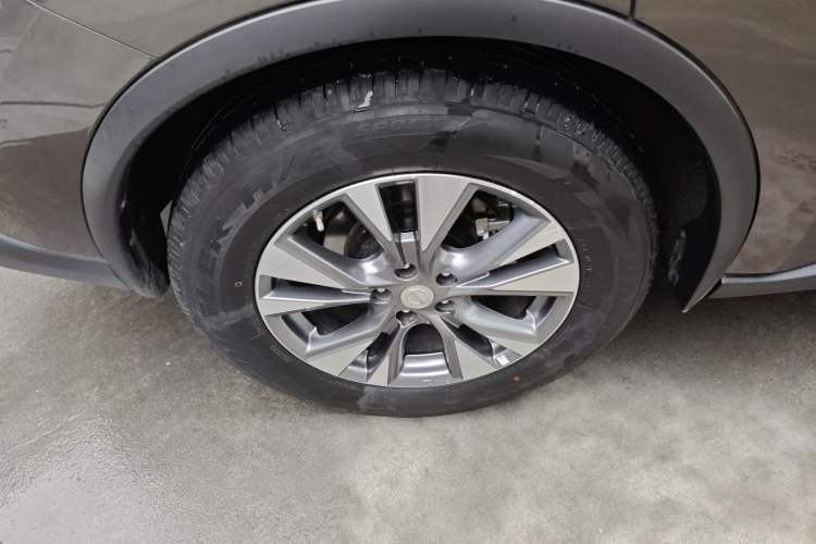 Used Nissan Murano 2021 2.5L XE Two-Wheel Drive Elite Edition Right Rear Wheel Hub