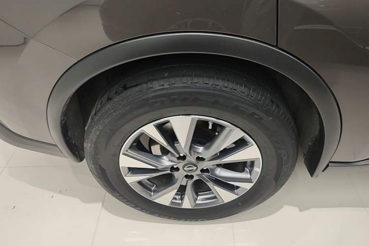 Used Nissan Murano 2021 2.5L XL Two-Wheel Drive Smart Connect Luxury Edition Right Rear Wheel Hub