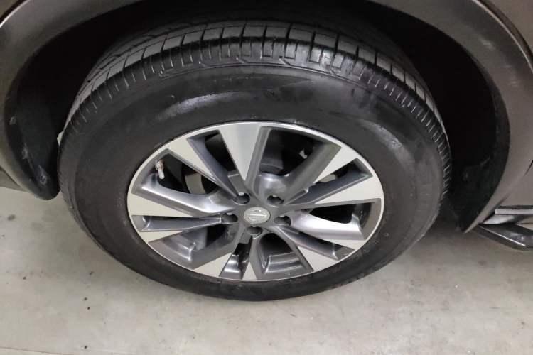 Used Nissan Murano 2021 2.5L XE Two-Wheel Drive Elite Edition Right Rear Wheel Hub