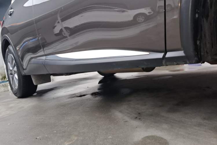 Used Nissan Murano 2021 2.5L XE Two-Wheel Drive Elite Edition Right Side Sill