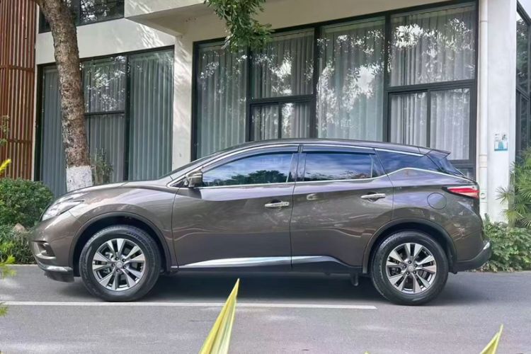 Used Nissan Murano 2021 2.5L XL Two-Wheel Drive Smart Connect Luxury Edition Exterior 9