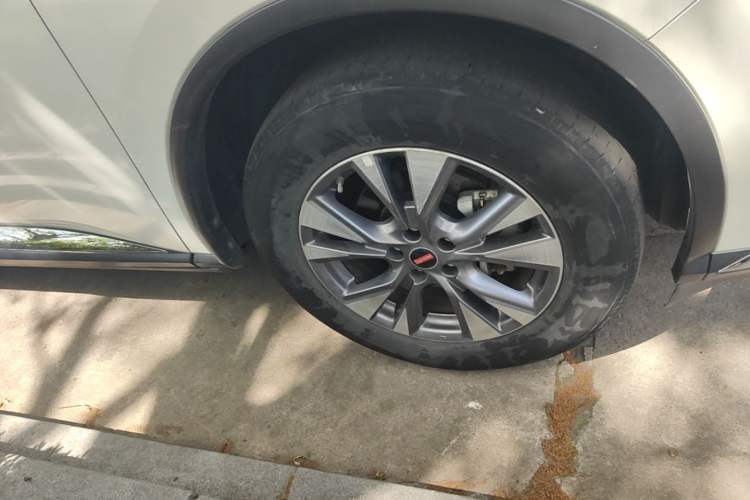 Used Nissan Murano 2021 2.5L XL Two-Wheel Drive Smart Connect Luxury Edition Right Front Wheel Hub