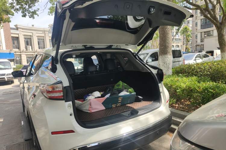 Used Nissan Murano 2021 2.5L XL Two-Wheel Drive Smart Connect Luxury Edition Trunk