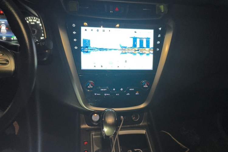 Used Nissan Murano 2021 2.5L XL Two-Wheel Drive Smart Connect Luxury Edition Audio And AC Panel