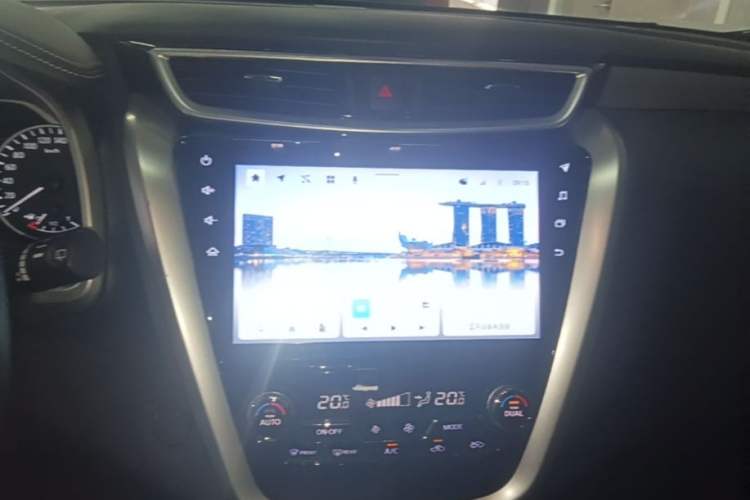 Used Nissan Murano 2021 2.5L XL Two-Wheel Drive Smart Connect Luxury Edition Audio And AC Panel