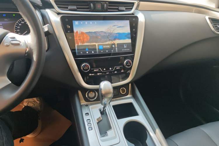 Used Nissan Murano 2021 2.5L XL Two-Wheel Drive Smart Connect Luxury Edition Audio And AC Panel