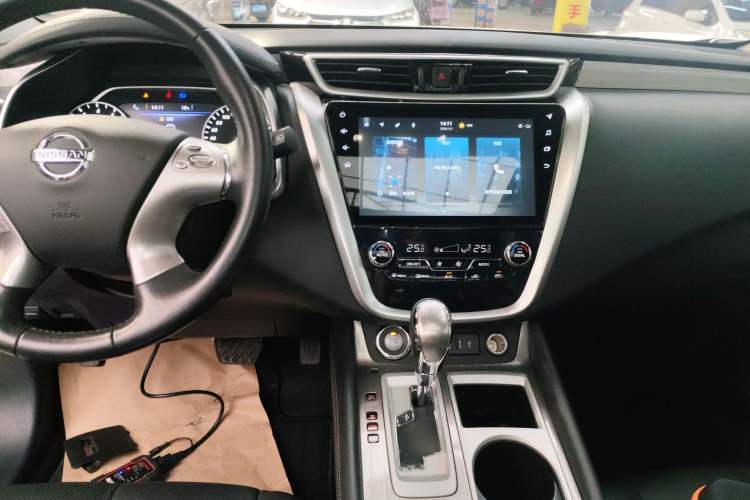 Used Nissan Murano 2021 2.5L XL Two-Wheel Drive Smart Connect Luxury Edition Audio And AC Panel