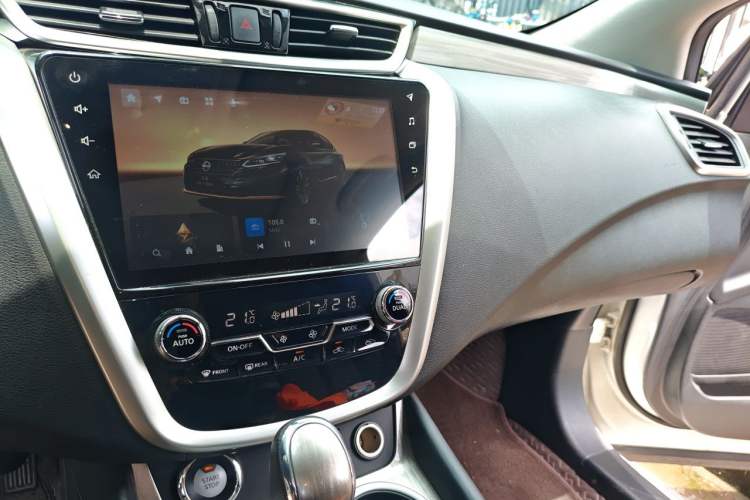 Used Nissan Murano 2021 2.5 S/C HEV XE Four-Wheel Drive Hybrid SmartConnect Prestige Edition Audio And AC Panel