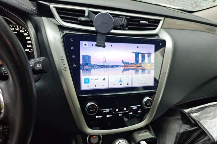 Used Nissan Murano 2021 2.5L XL Two-Wheel Drive Smart Connect Luxury Edition Audio And AC Panel