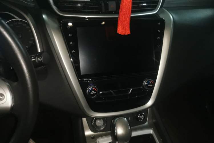 Used Nissan Murano 2021 2.5L XL Two-Wheel Drive Smart Connect Luxury Edition Audio And AC Panel