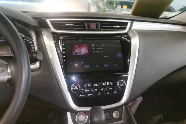 Used Nissan Murano 2021 2.5L XE Two-Wheel Drive Elite Edition Audio And AC Panel