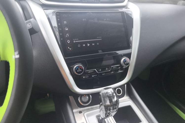 Used Nissan Murano 2021 2.5L XE Two-Wheel Drive Elite Edition Audio And AC Panel