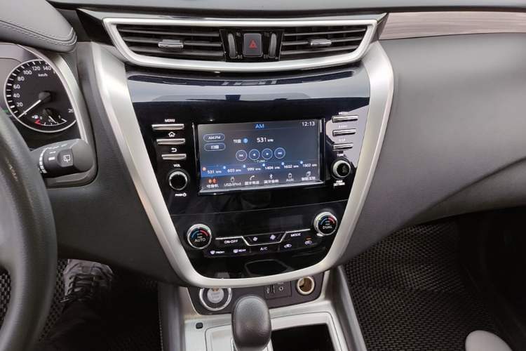 Used Nissan Murano 2021 2.5L XE Two-Wheel Drive Elite Edition Audio And AC Panel