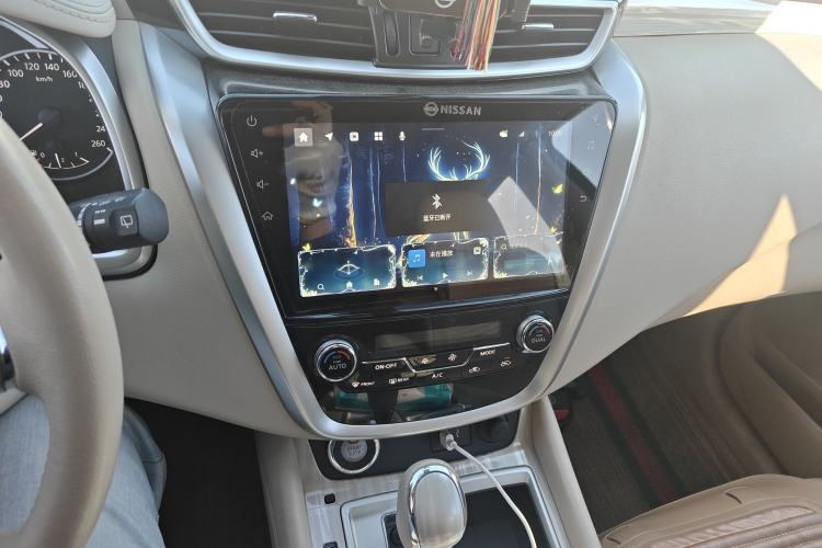 Used Nissan Murano 2021 2.5L XL Two-Wheel Drive Smart Connect Luxury Edition Audio And AC Panel