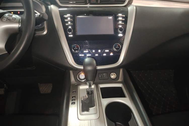 Used Nissan Murano 2021 2.5L XE Two-Wheel Drive Elite Edition Audio And AC Panel
