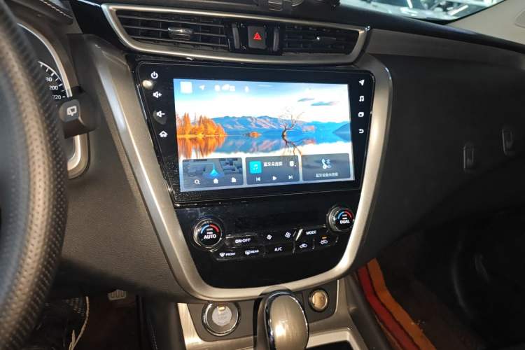 Used Nissan Murano 2021 2.5L XL Two-Wheel Drive Smart Connect Luxury Edition Audio And AC Panel