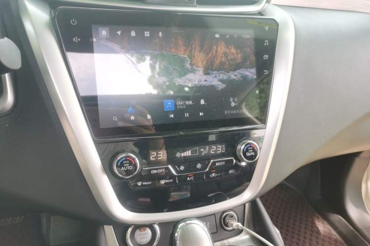 Used Nissan Murano 2021 2.5L XL Two-Wheel Drive Smart Connect Luxury Edition Audio And AC Panel