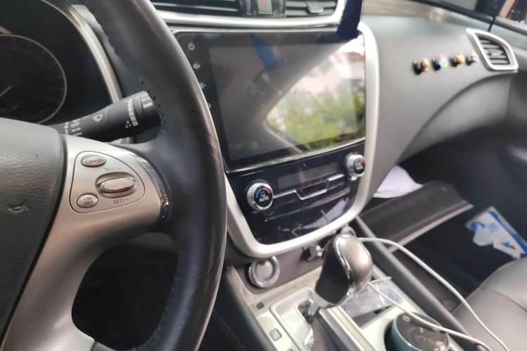 Used Nissan Murano 2021 2.5L XL Two-Wheel Drive Smart Connect Luxury Edition Audio And AC Panel