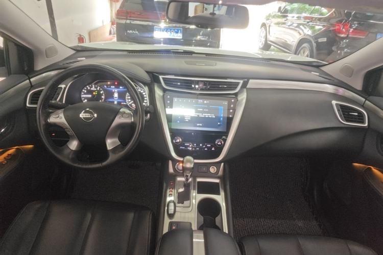 Used Nissan Murano 2021 2.5L XL Two-Wheel Drive Smart Connect Luxury Edition Center Console