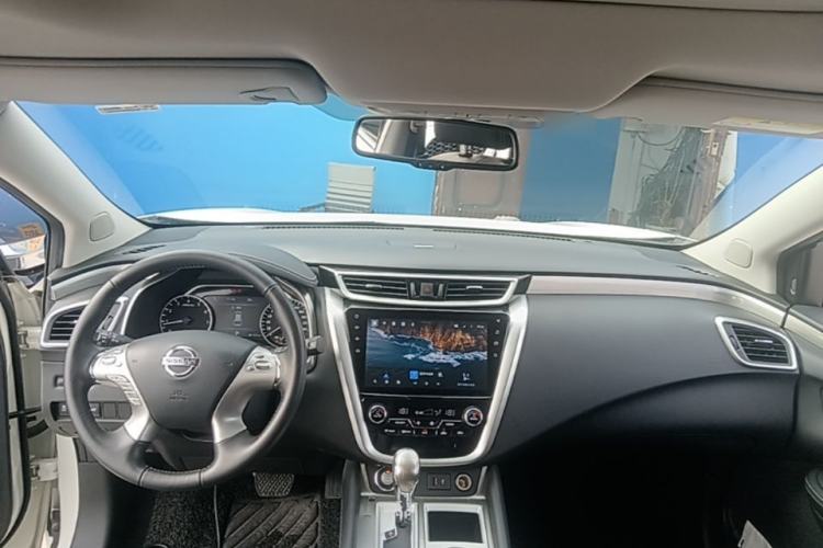 Used Nissan Murano 2021 2.5L XL Two-Wheel Drive Smart Connect Luxury Edition Center Console