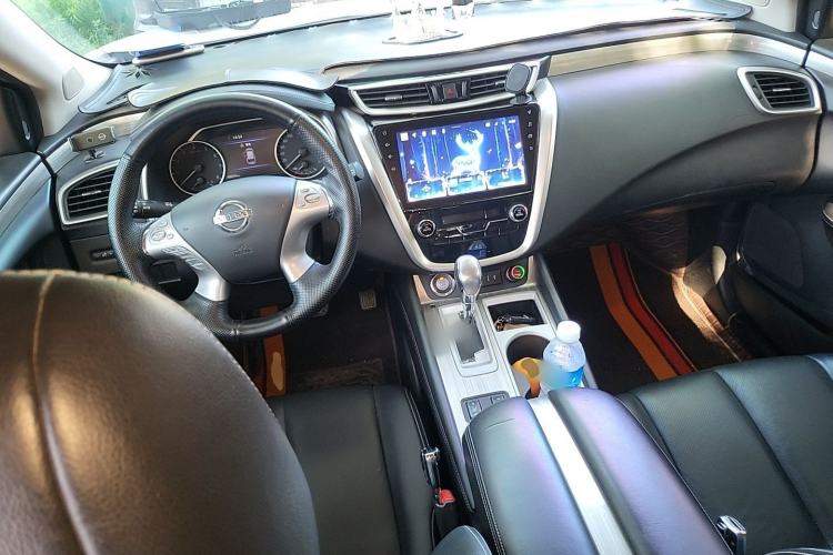 Used Nissan Murano 2021 2.5L XL Two-Wheel Drive Smart Connect Luxury Edition Center Console