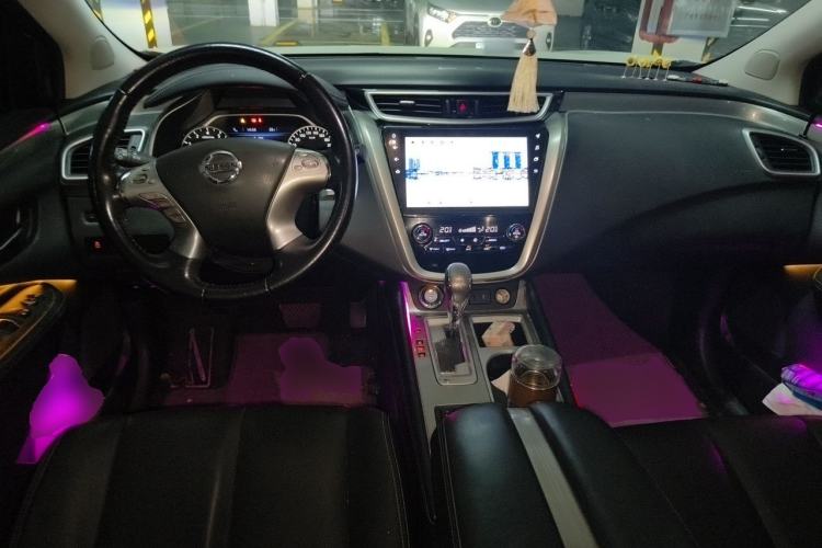Used Nissan Murano 2021 2.5L XL Two-Wheel Drive Smart Connect Luxury Edition Center Console