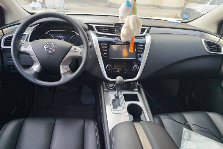 Used Nissan Murano 2021 2.5L XE Two-Wheel Drive Elite Edition Center Console
