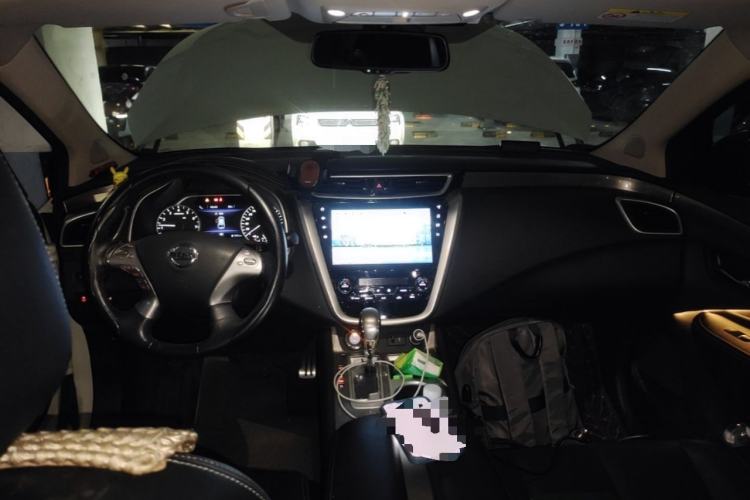 Used Nissan Murano 2021 2.5L XL Two-Wheel Drive Smart Connect Luxury Edition Center Console