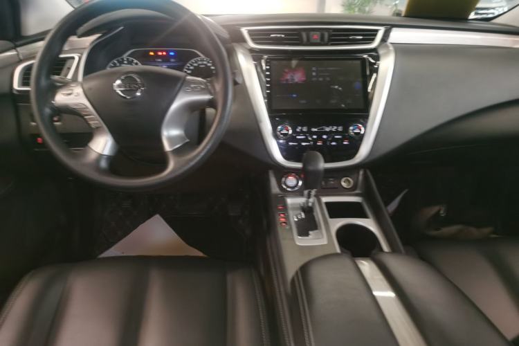 Used Nissan Murano 2021 2.5L XE Two-Wheel Drive Elite Edition Center Console