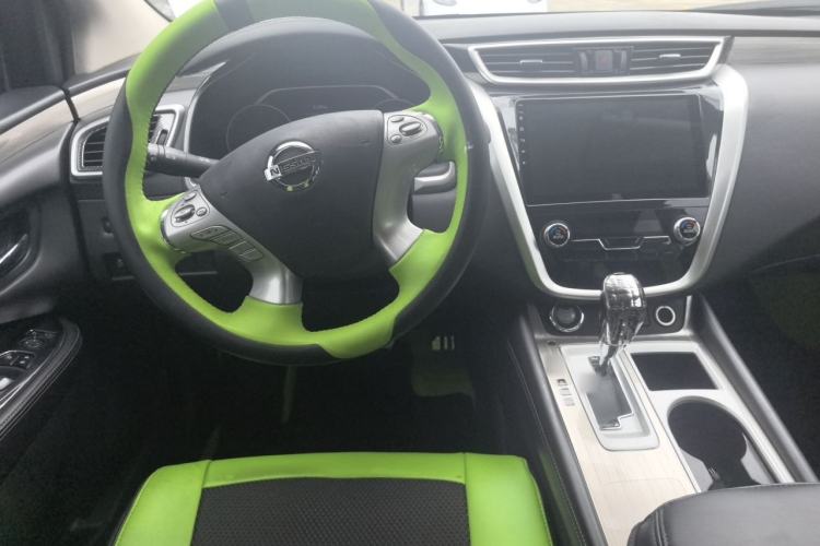 Used Nissan Murano 2021 2.5L XE Two-Wheel Drive Elite Edition Center Console