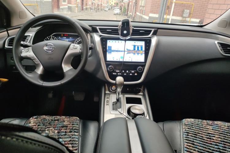 Used Nissan Murano 2021 2.5L XL Two-Wheel Drive Smart Connect Luxury Edition Center Console