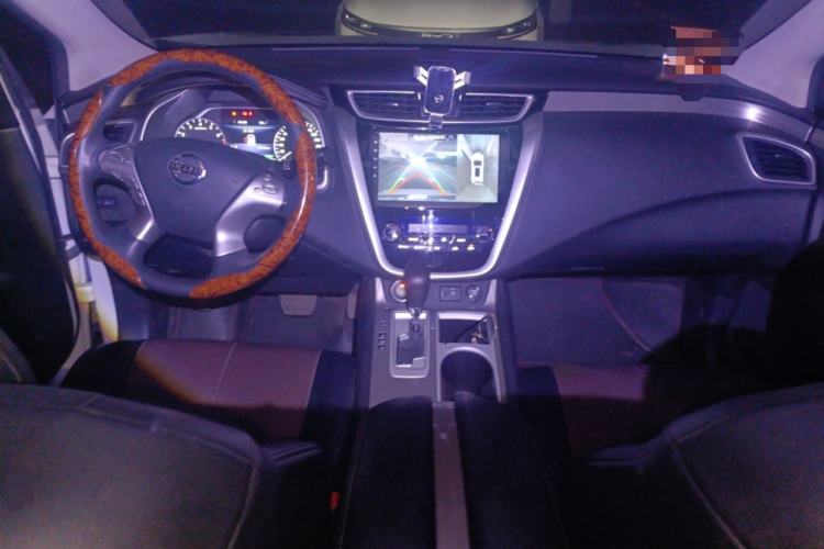 Used Nissan Murano 2021 2.5L XE Two-Wheel Drive Elite Edition Center Console