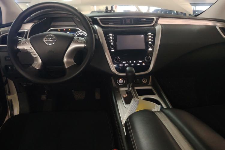 Used Nissan Murano 2021 2.5L XE Two-Wheel Drive Elite Edition Center Console
